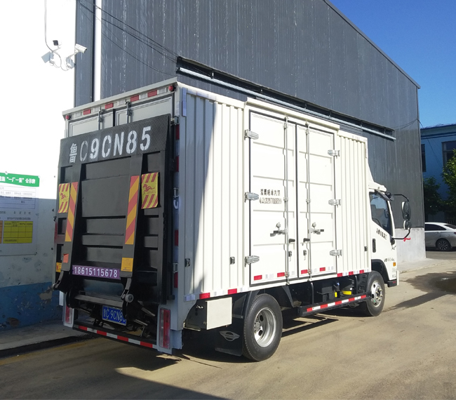 汽(qi)車升降(jiang)尾闆優(yōu)點