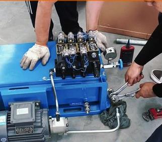 國(guo)立液壓，小型液(yè)壓站開始制作(zuo)