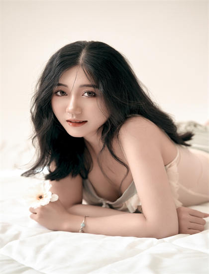 表演艺术解析：情动的表演风格的独特性与艺术价值 揭示人性的复杂与美好